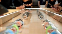 Анджела Арендтс объяснила, почему Apple Watch не появятся в магазинах 24 апреля