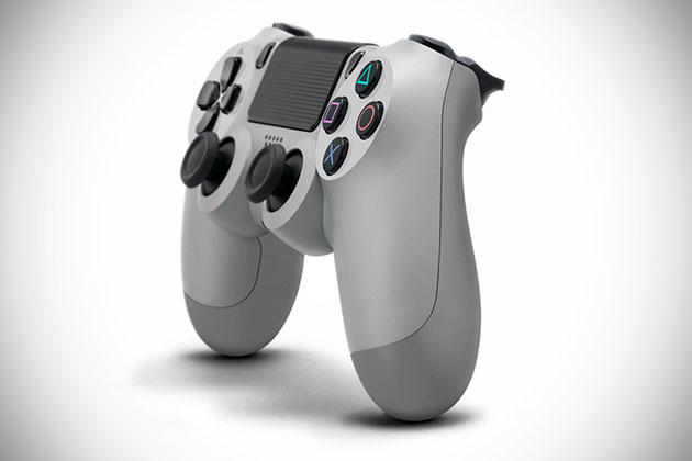 04-PS-20th-Anniversary-DualShock-4