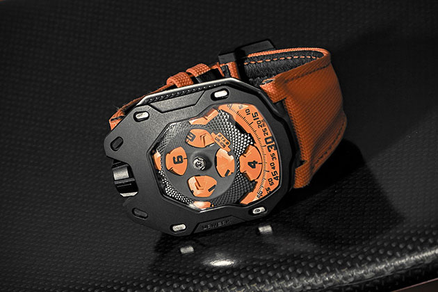 04-Urwerk-UR-105-TA