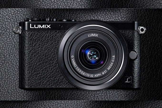 lumix-gm1-black-compete-1