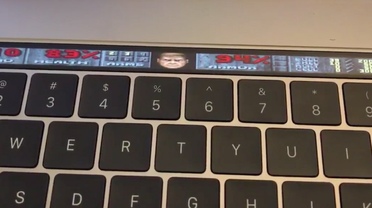 На Touch Bar запустили Doom