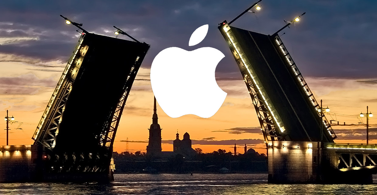 Это самый большой магазин техники Apple в России. Открылся сегодня в 10:00