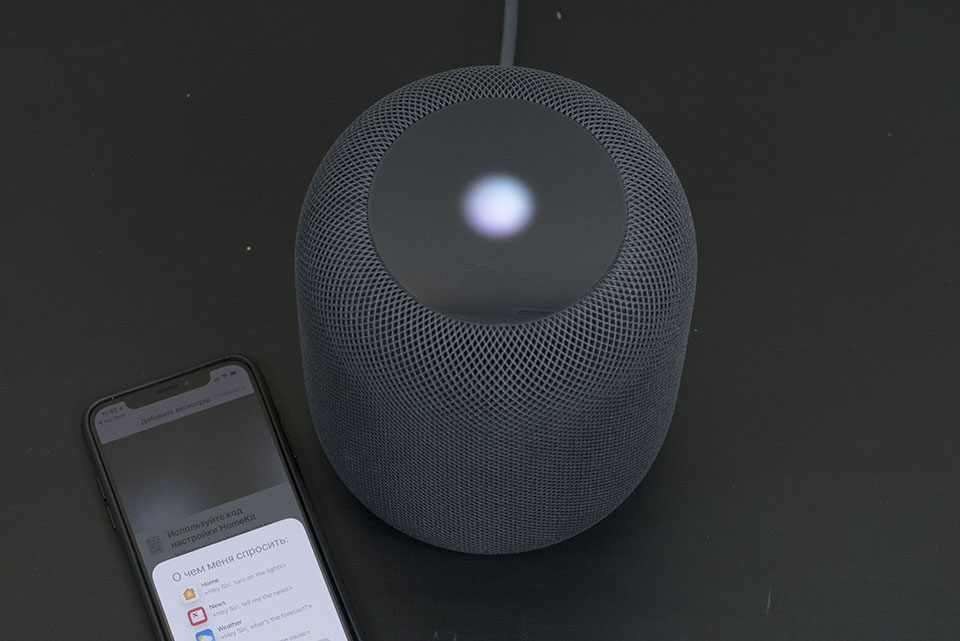 Определи колонку. Музыкальная колонка Apple. Управление HOMEPOD. Шарообразные динамики Apple. Колонки Apple прозрачные.