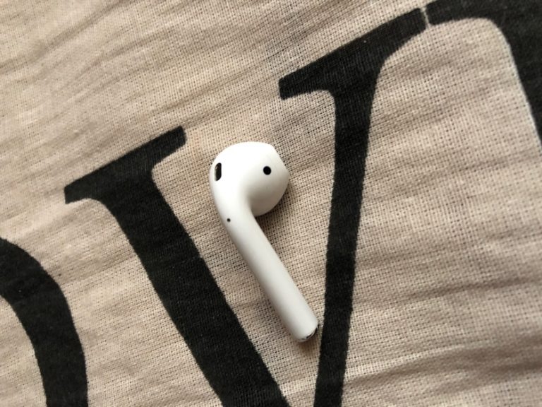 Прости не слышу тебя мои airpods max глушат звуки нищебродов мем