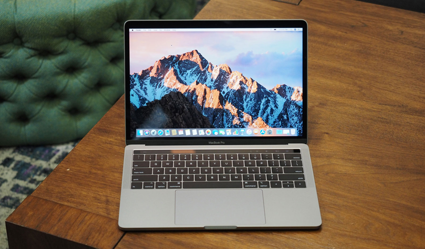Динамики MacBook Pro 2018 больше не хрипят. У них просто пропал бас