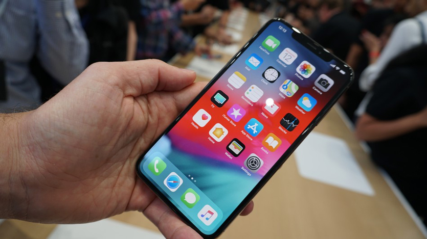 Хакеры провели джейлбрейк iPhone Xs Max