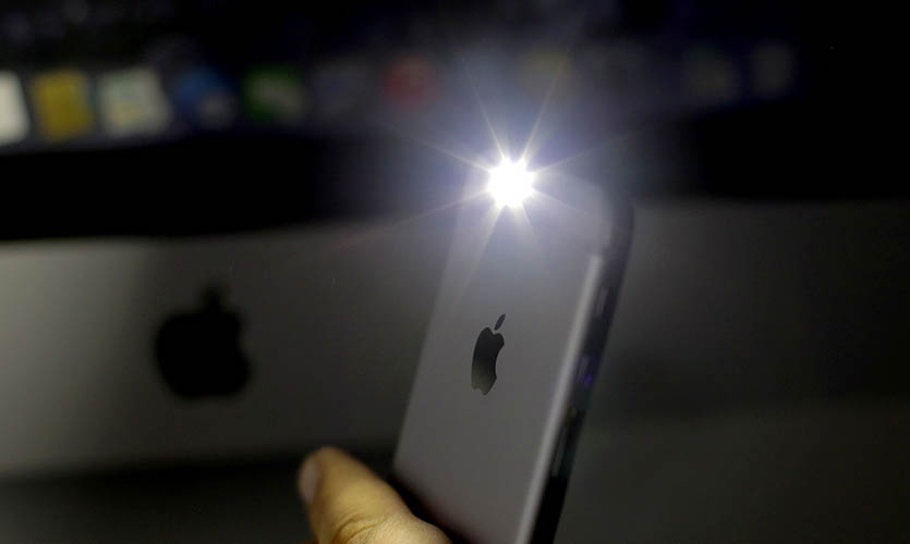Можно ли сжечь вспышку iPhone, если использовать её как фонарик?