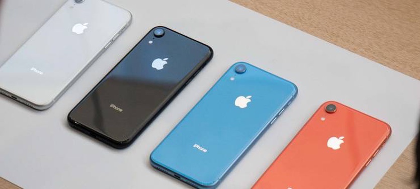 Тим Кук опроверг слухи о провале iPhone XR