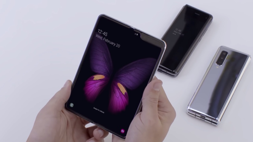 Полностью рабочий Samsung Galaxy Fold показали на реальном видео