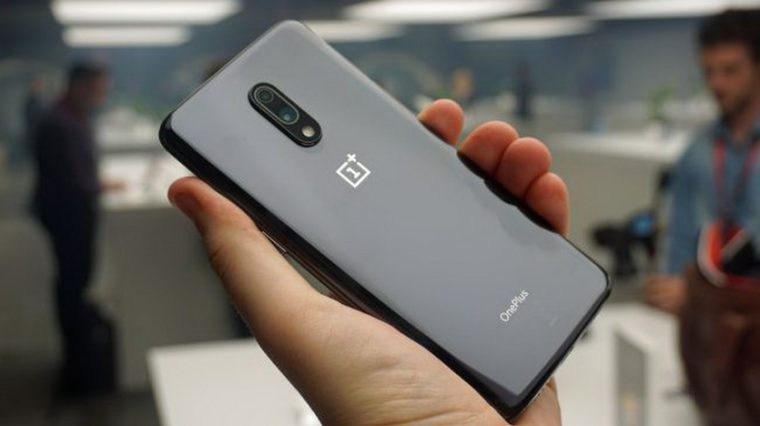 Почему не обновляется oneplus 6