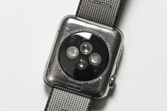 Почему apple watch горит зеленым