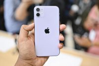 Поставщики Apple обеспокоены спросом на iPhone