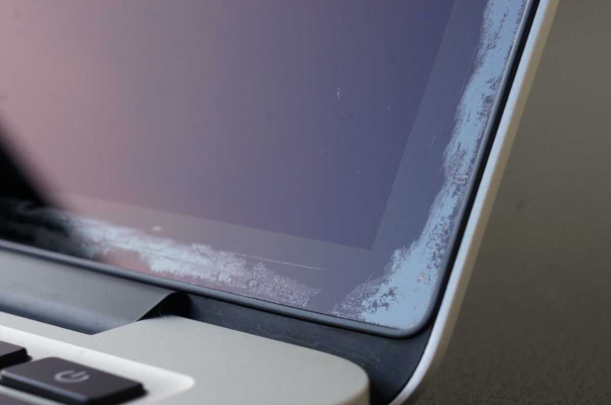 Владельцы MacBook Pro 2013 и 2014 года больше не могут бесплатно заменить олеофобное покрытие
