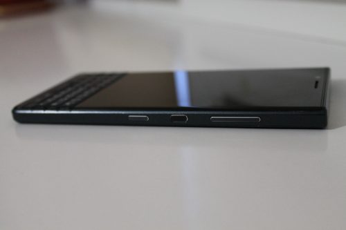 Кнопка блокировки на blackberry