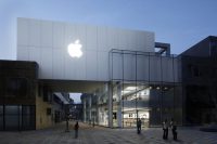 Apple закрывает 11 магазинов в США из-за повторной вспышки коронавируса