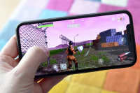 В Fortnite для iOS и macOS исчезнет мультиплеер с ПК, Android и консолями