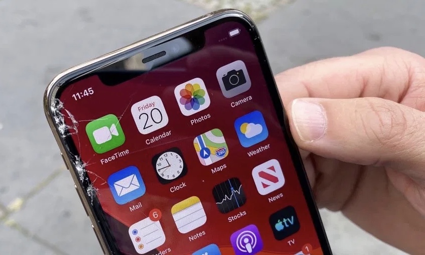Apple снизила цены замены дисплеев iPhone в России. Скидки до 40 процентов