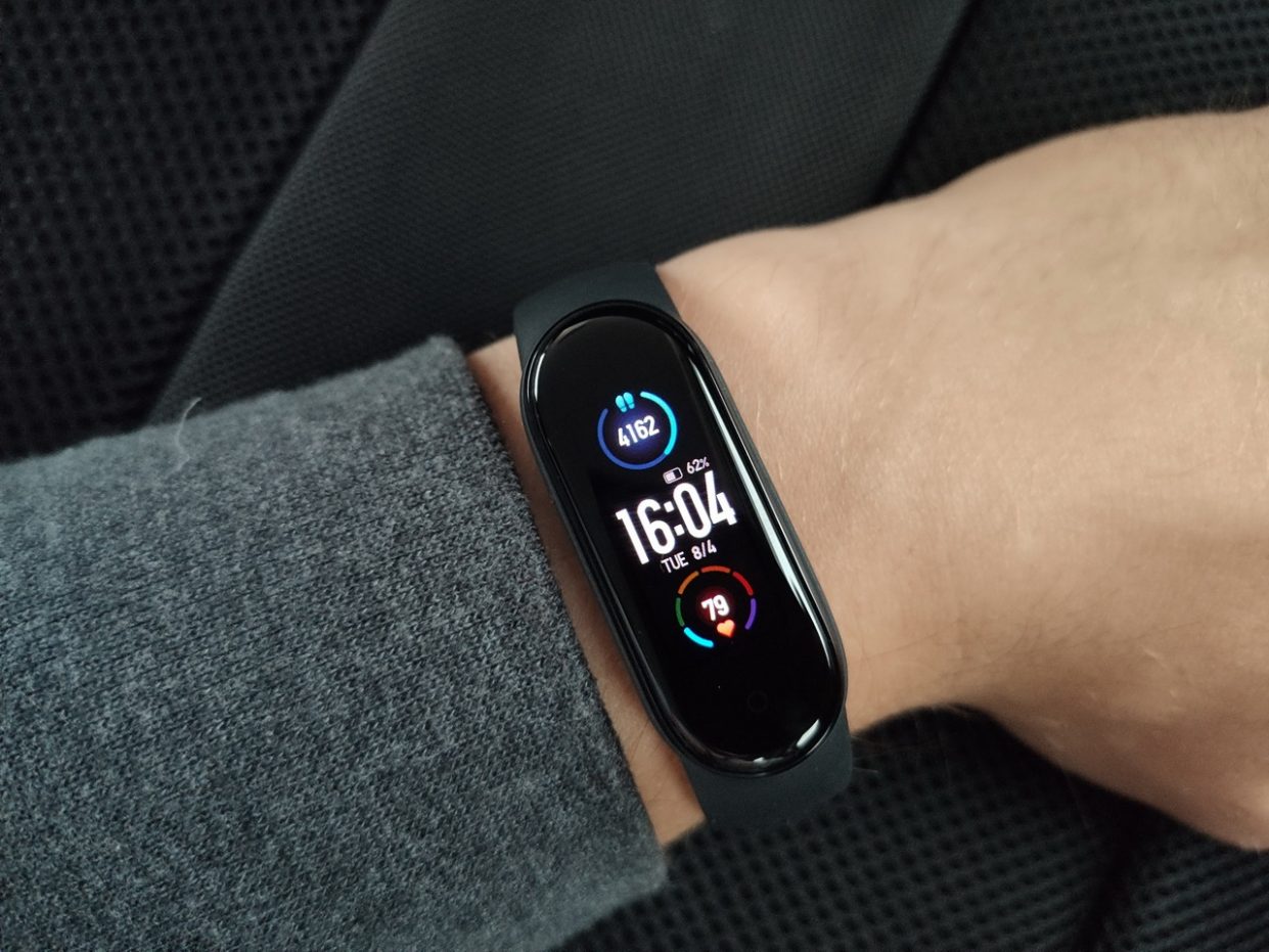 Mi band 6 не включается при повороте руки