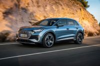 Audi представила электрические кроссоверы Q4 e-tron и Q4 Sportback e-tron