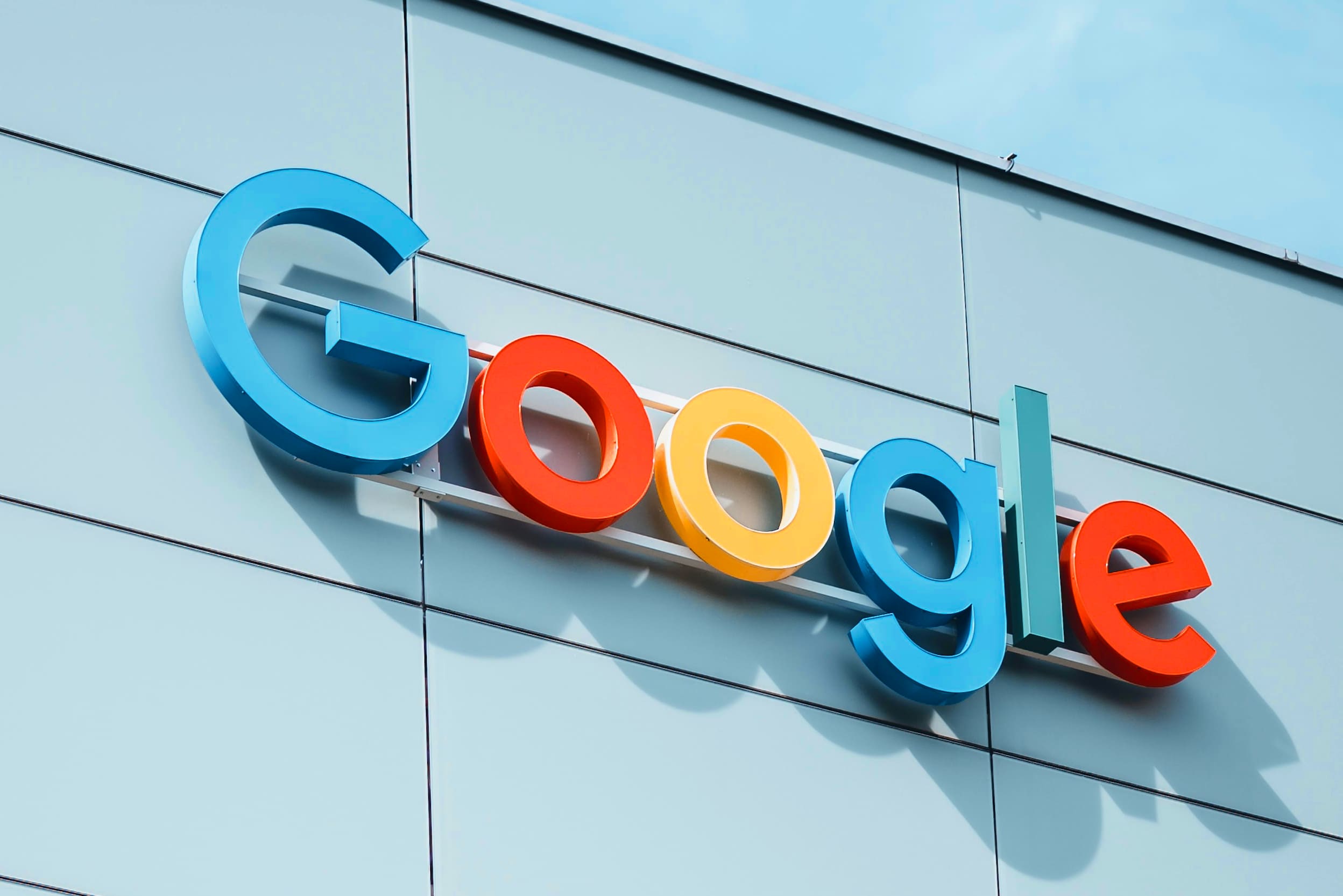Россия оштрафовала Google на 4 миллиона рублей за отказ удалить запрещенный контент