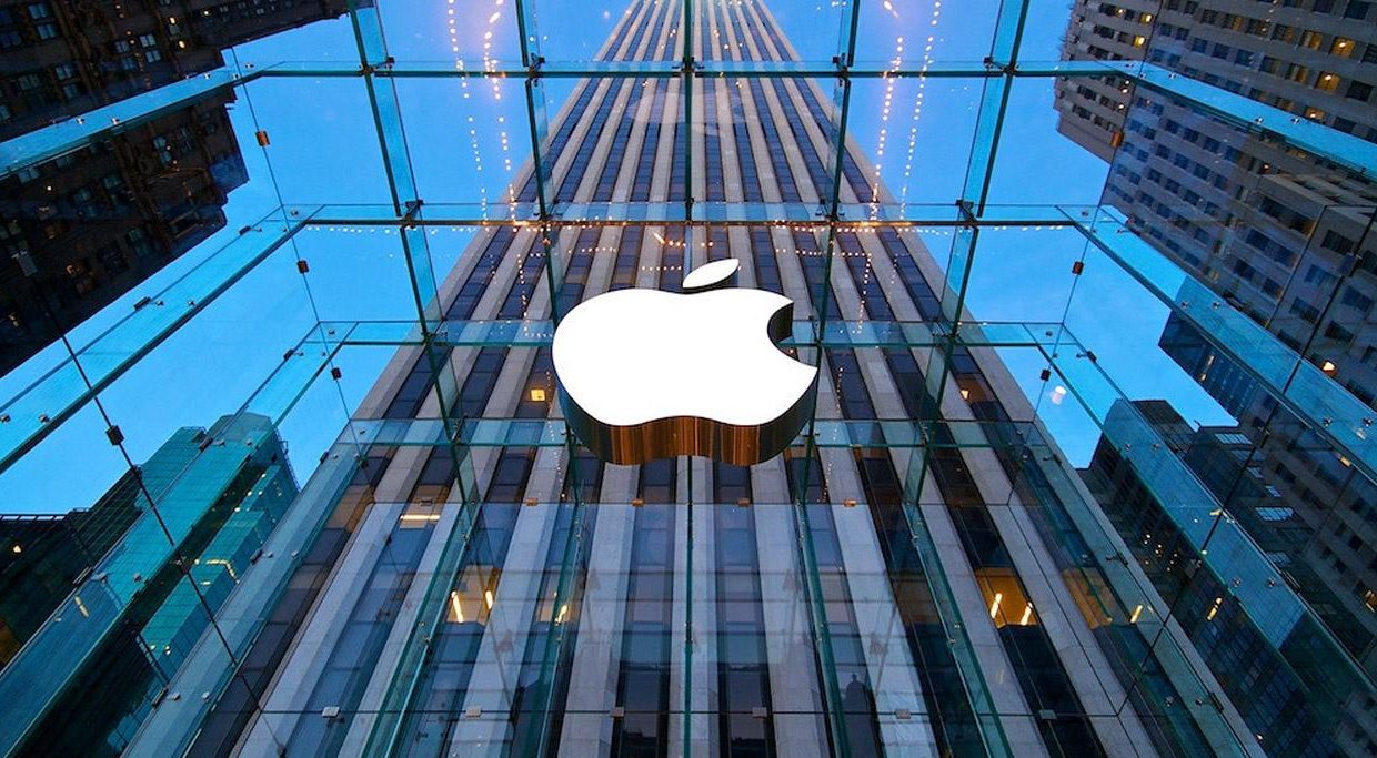 Apple открыла офис в/на Украине и начнет ввозить технику без посредников