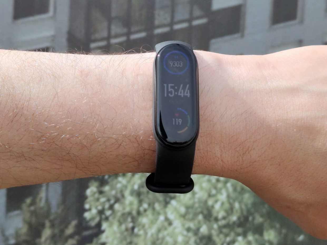 Как вытащить капсулу mi band 6