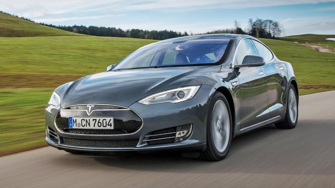 Tesla запустила подписку на автопилот за $199 в месяц