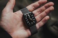 Apple выпустила watchOS 7.6. Что нового