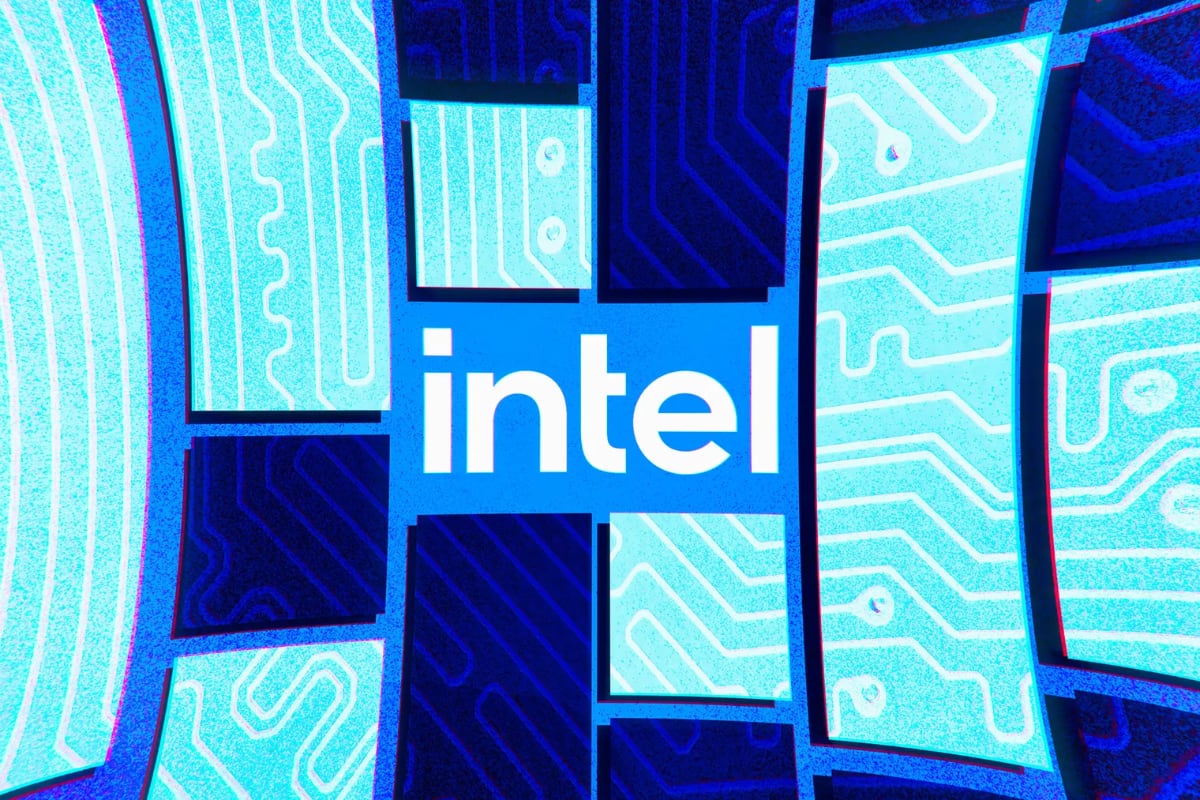 Intel отправит всех невакцинированных сотрудников в неоплачиваемый отпуск с апреля 2022 года