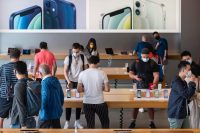 Apple опять требует надевать маску в Apple Store в США