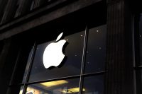 Apple обязала всех сотрудников сделать бустерную прививку от COVID-19