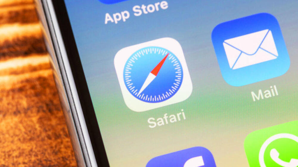 Apple скоро выпустит исправление уязвимости Safari, которая сливает сайтам вашу активность в интернете