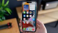 Apple перестала подписывать iOS 15.4. Откатиться больше нельзя