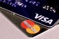 Большинство россиян не заметило ухода Visa и Mastercard, а также потерю Apple Pay и Google Pay