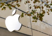 Британцы подали иск против Apple за замедление iPhone. Хотят $2 млрд, а Apple просит отменить