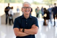 Тим Кук заявил, что Apple будет нанимать больше сотрудников для развития генеративного ИИ