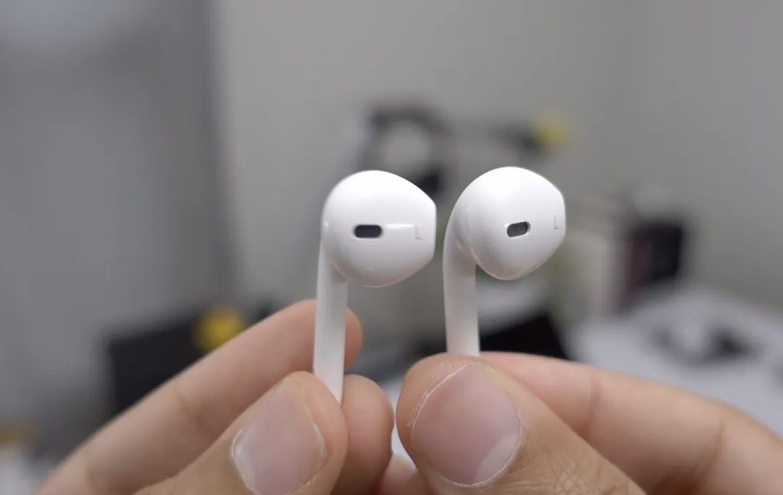 Новейшие Apple EarPods за $19 с USB-C воспроизводят музыку без сжатия. Не путайте с AirPods