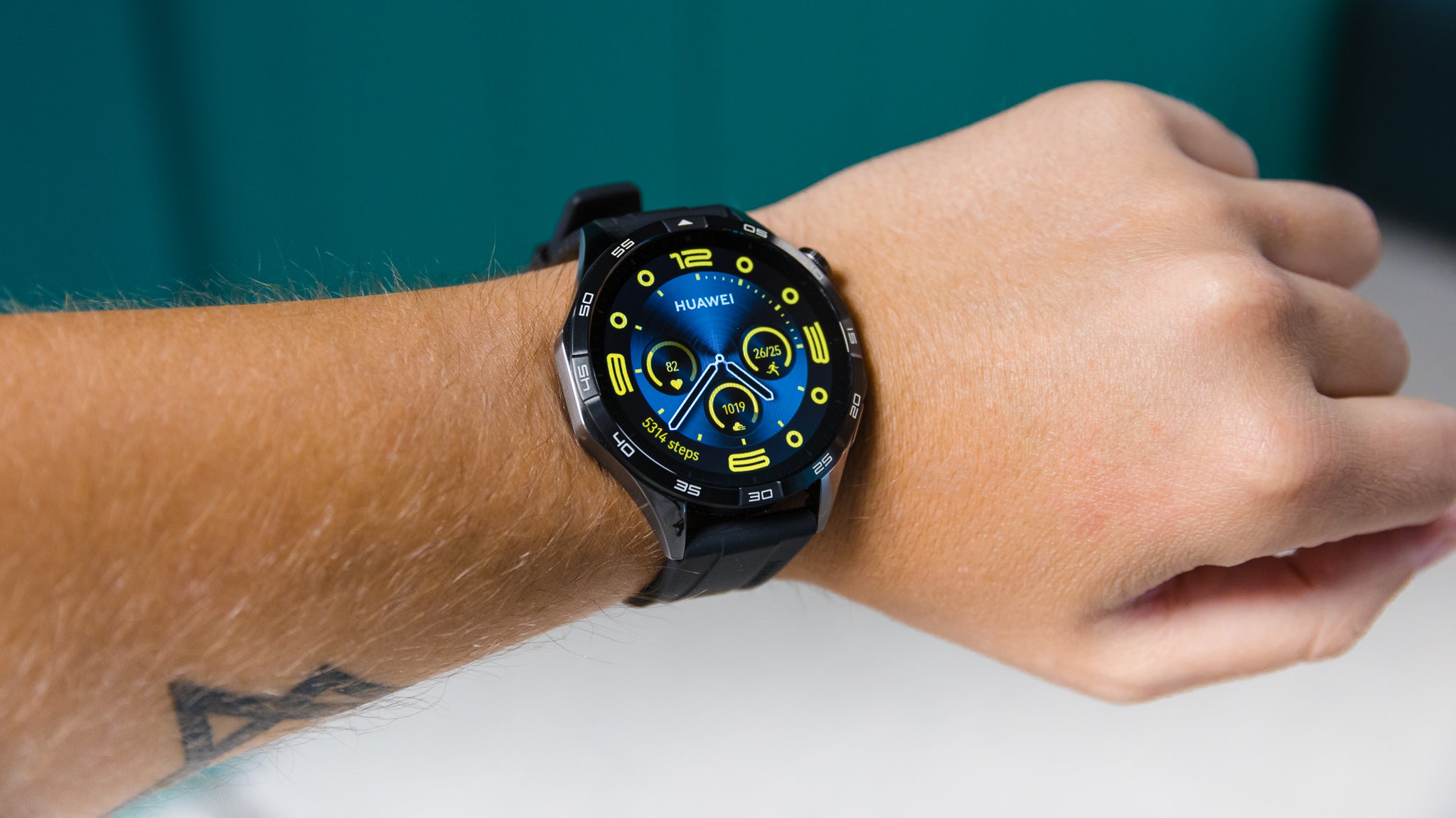 Акция: много-много баллов OZON или наушники в подарок при покупке Huawei Watch GT 4