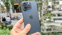 Спрос на iPhone 15 в России упал. Стоимость iPhone 15 Pro Max снизилась на 13% за месяц