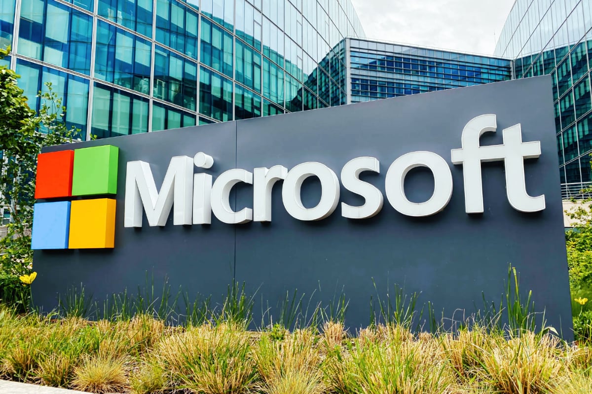 Microsoft отключила от своих сервисов половину организаций из России