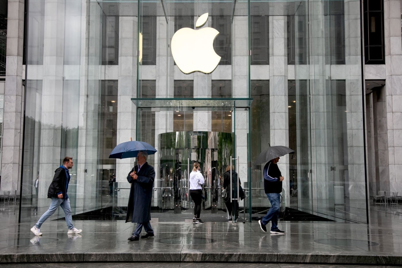 Сотрудницы Apple подали в суд на компанию за то, что она платит им меньше, чем мужчинам