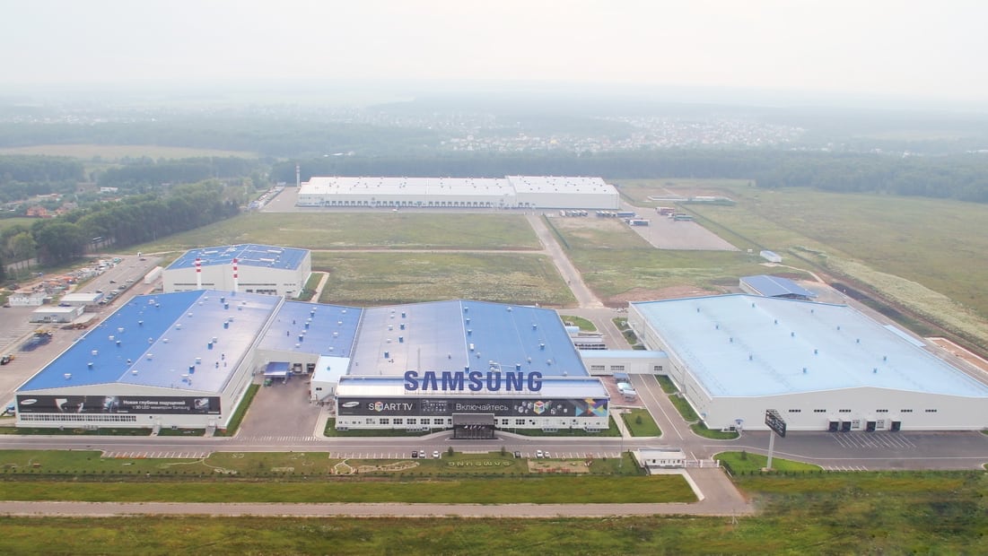 На бывшем российском заводе Samsung запустили производство телевизоров под брендами Hi и Carrera