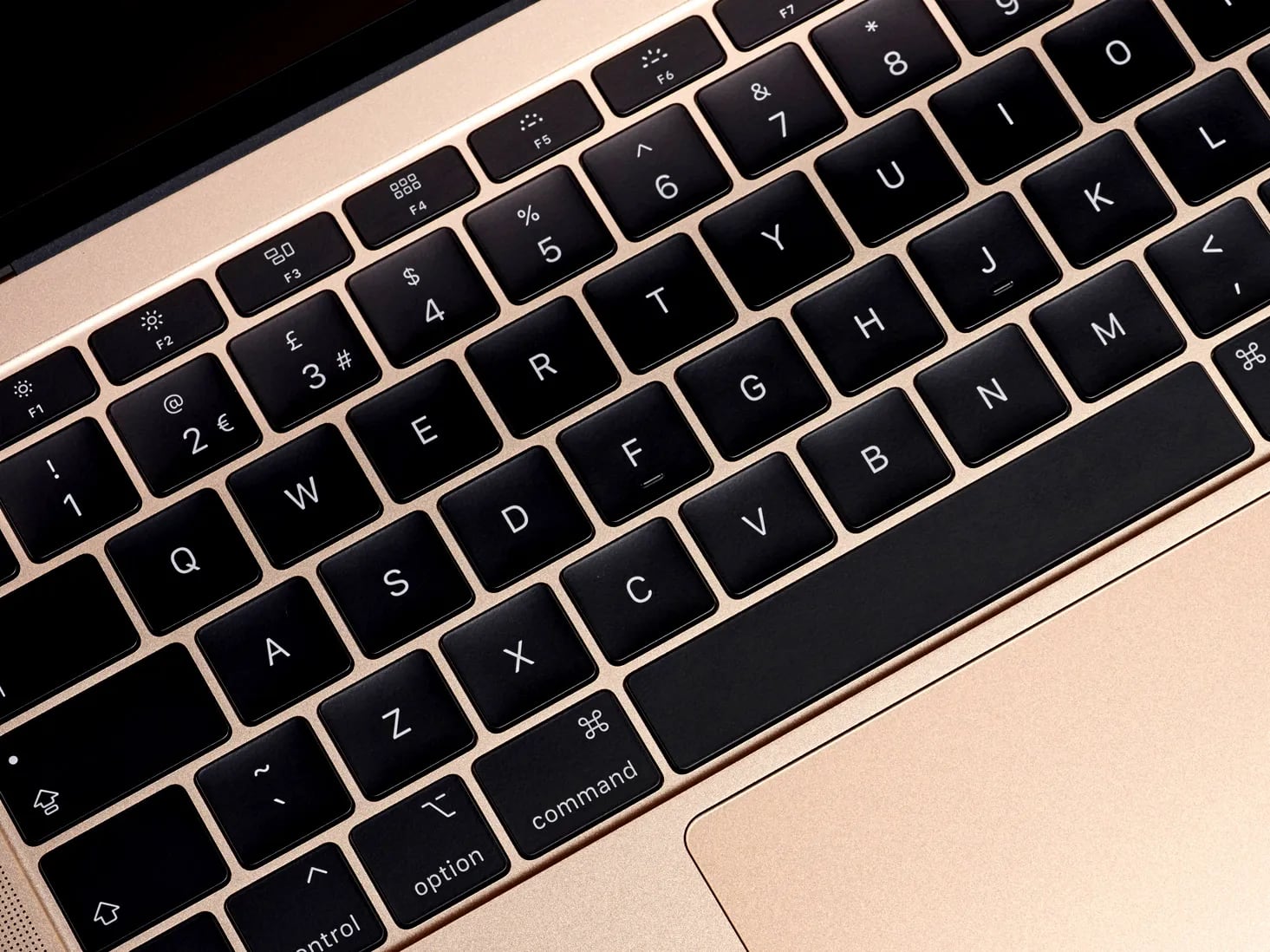 Apple перестала бесплатно ремонтировать клавиатуру «Бабочка» в MacBook